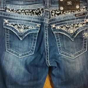 Gorgeous Miss Me Easy Capri Jeans With 21" Inseam Made Exclusively For Buckle